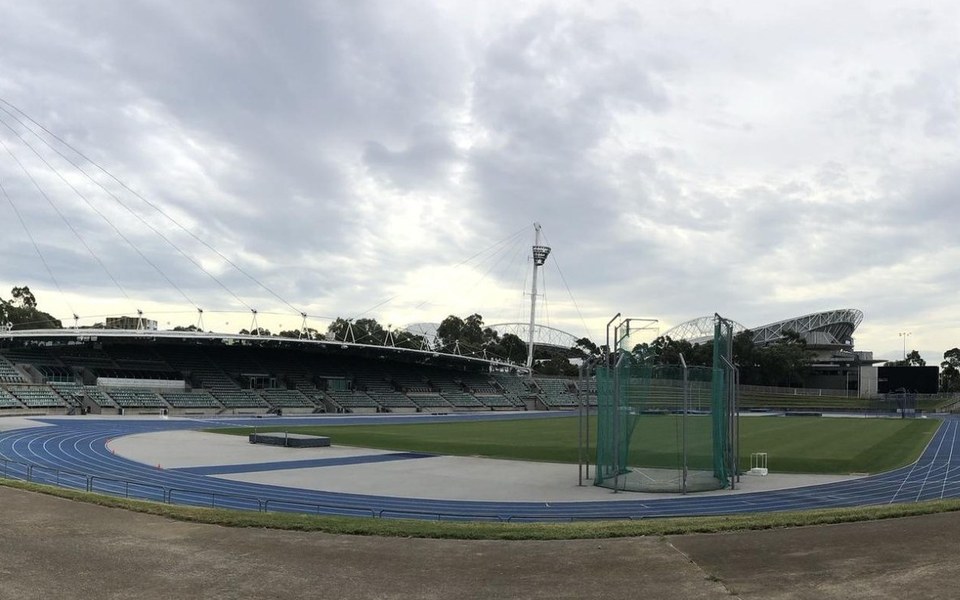Atleta AO - desporto ligado a clube de atletismo formador de 3 olímpicos. equipa nacional juvenil de 4x100m